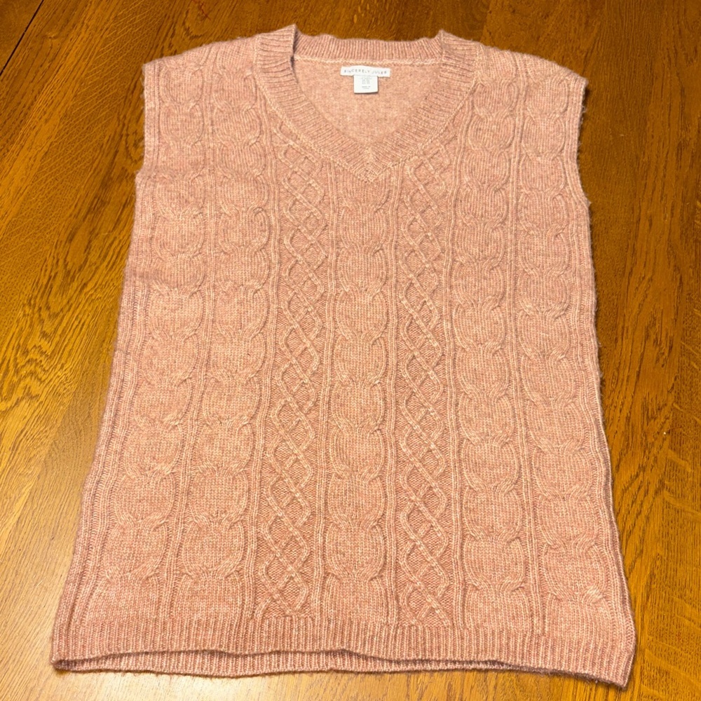 Sincerely Jules XS sweater vest Pink Cable Knit Sweater